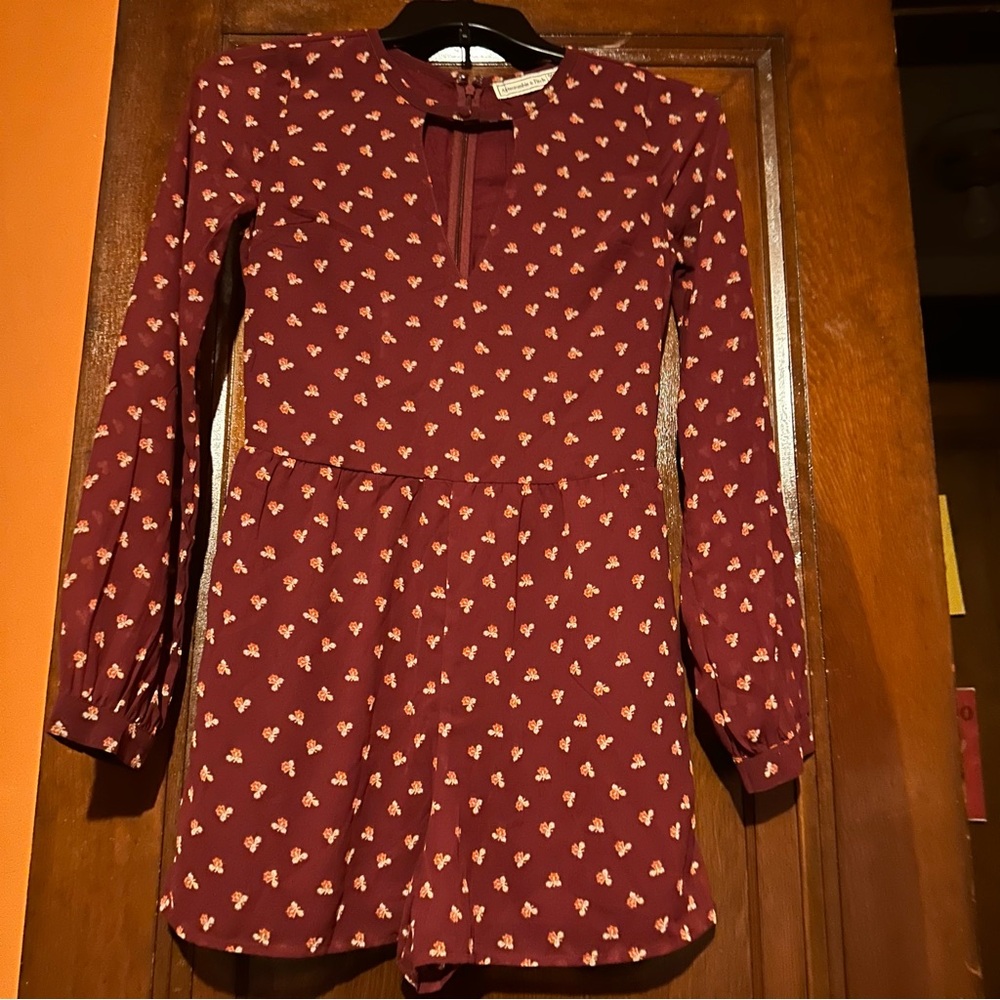 Abercrombie & Fitch Womens size 00T Floral Boho Sheer Sleeve Romper Burgundy